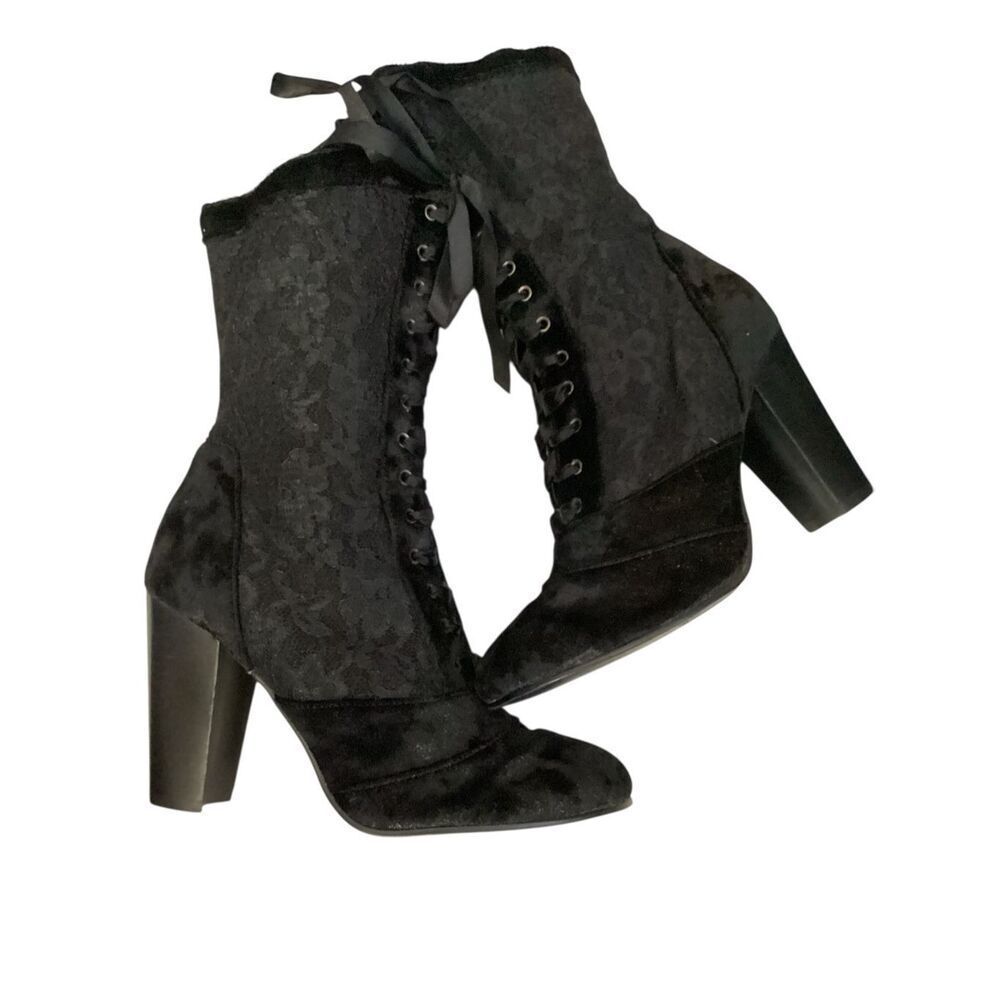 Amanda Smith Black Lace Over Velvet Boots Size 7 Victorian Gothic - Picture 2 of 7